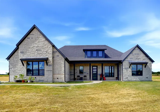 Photo 1 of Single family home for sale at 1015 Louise Ln, Weatherford, TX 76087 | MLS# 21384593 | Listing updated on 2026-10-03