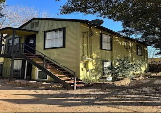 Photo 1 of Sale Pending at 901 Davis St, Grand Prairie, TX 75050 | MLS# 21385422 | Listing updated on 2026-09-29