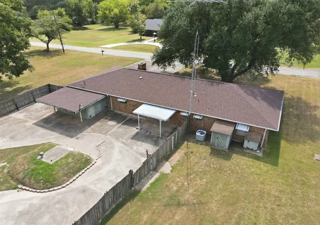 Photo 3 of Single family home for sale at 221 County Rd 3220, Mount Pleasant, TX 75455 | MLS# 21385432 | Listing updated on 2026-09-14