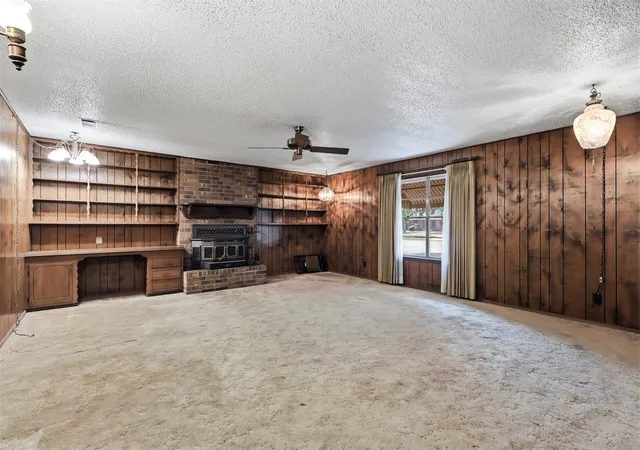 Photo 3 of Single family home for sale at 221 County Rd 3220, Mount Pleasant, TX 75455 | MLS# 21385432 | Listing updated on 2026-09-14