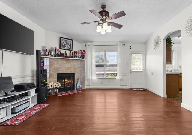 Photo 4 of Single family home for sale at 300 Comiskey Ct, Saginaw, TX 76179 | MLS# 21385473 | Listing updated on 2026-09-29