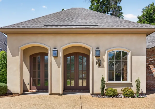 Photo 2 of Sale Pending at 305 Bevly Dr #3, Bossier City, LA 71111 | MLS# 21385501 | Listing updated on 2026-09-29