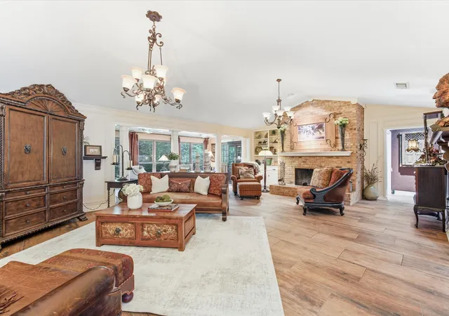 Photo 2 of Single family home for sale at 5008 Kemble St, Fort Worth, TX 76103 | MLS# 21383599 | Listing updated on 2026-10-02