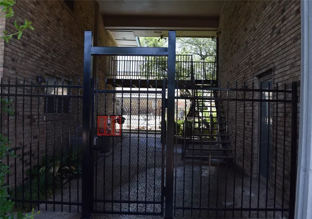 Listing Photo 4 - Condo for sale in building located at 7931 Royal Ln, Dallas, TX 75230 - Unit #216