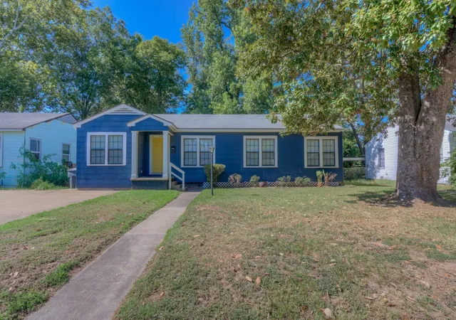 Photo 1 of Single family home for sale at 136 Pennsylvania Ave, Shreveport, LA 71105 | MLS# 21385162 | Listing updated on 2026-09-14
