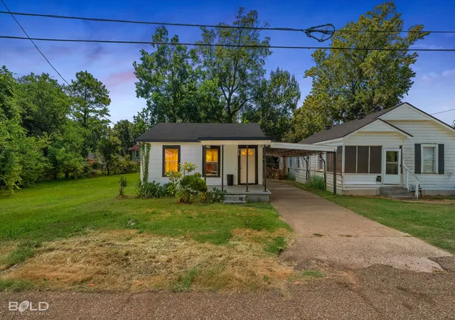Photo 1 of Single family home for sale at 626 Joannes St, Bossier City, LA 71111 | MLS# 21385601 | Listing updated on 2026-09-14