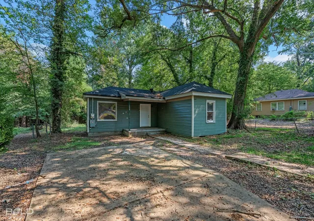 Photo 3 of Single family home for sale at 3826 Huston St, Shreveport, LA 71109 | MLS# 21385604 | Listing updated on 2026-09-14