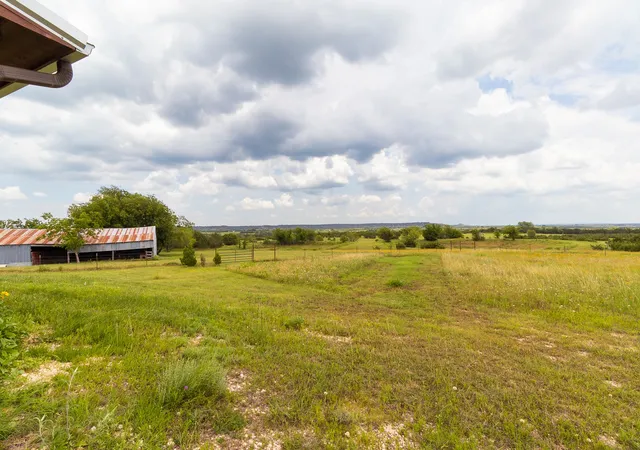Photo 3 of House for sale at 2473 County Rd 199, Iredell, TX 76649 | MLS# 21385599 | Listing updated on 2026-09-14