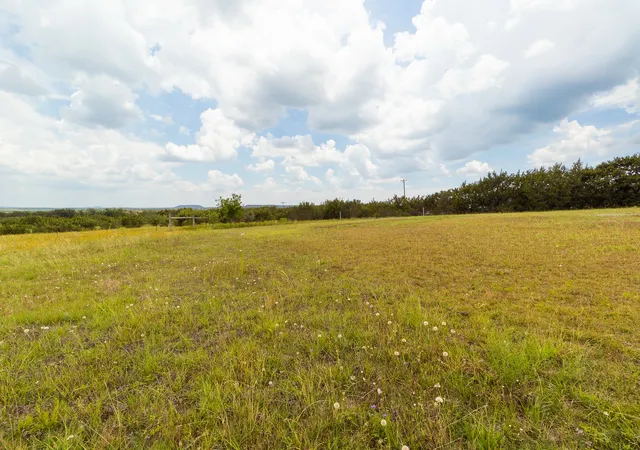 Photo 4 of House for sale at 2473 County Rd 199, Iredell, TX 76649 | MLS# 21385599 | Listing updated on 2026-09-14