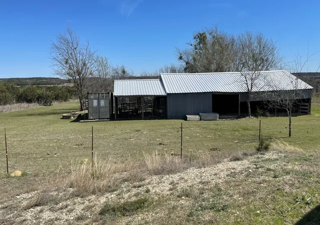 Photo 4 of House for sale at 2473 Cr 199, Iredell, TX 76649 | MLS# 21385607 | Listing updated on 2026-09-14