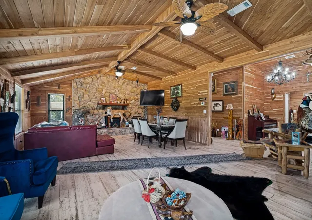 Photo 3 of Single family home for sale at 14601 Hyde Away Ln, Mabank, TX 75147 | MLS# 21385606 | Listing updated on 2026-09-14