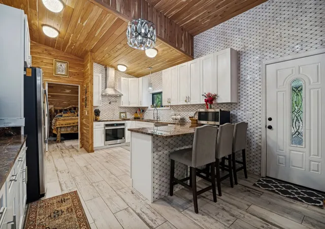 Photo 4 of Single family home for sale at 14601 Hyde Away Ln, Mabank, TX 75147 | MLS# 21385606 | Listing updated on 2026-09-14