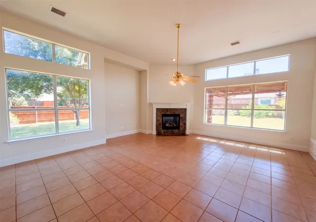 Photo 3 of Single family home for sale at 1724 Boxwood Ln, Wylie, TX 75098 | MLS# 21385610 | Listing updated on 2026-09-14
