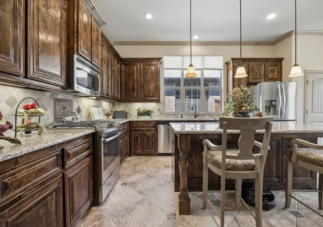 Photo 1 of Single family home for sale at 586 Bordeaux Dr, Rockwall, TX 75087 | MLS# 21384363 | Listing updated on 2026-10-01