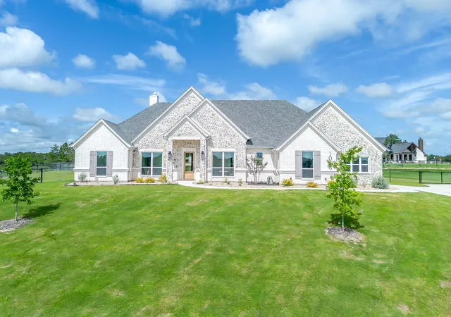 Photo 1 of Single family home for sale at 1038 Deer Is Ct, Azle, TX 76020 | MLS# 21384608 | Listing updated on 2026-09-19