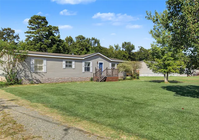 Photo 2 of Manufactured home for sale at 6936 Conner Ln, Shreveport, LA 71107 | MLS# 21385331 | Listing updated on 2026-09-14