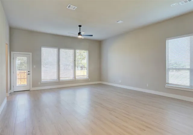 Photo 3 of Single family home for sale at 202 Pennington Rd, Nevada, TX 75173 | MLS# 21385648 | Listing updated on 2026-09-16