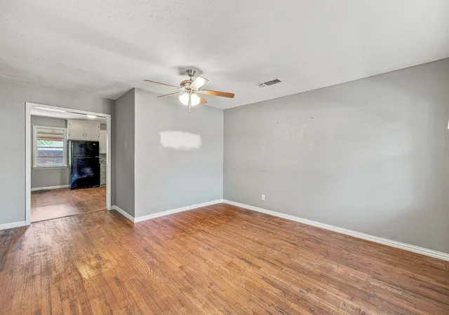 Photo 3 of Single family home for sale at 1397 N Estes St, Stephenville, TX 76401 | MLS# 21378560 | Listing updated on 2026-09-14
