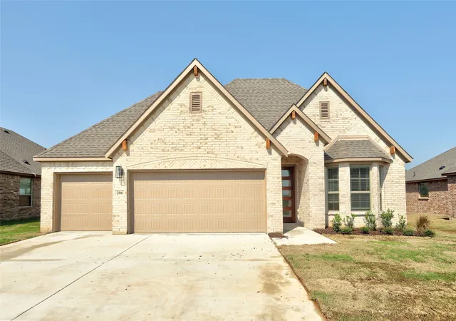Photo 2 of Single family home for sale at 206 Pennington Rd, Nevada, TX 75173 | MLS# 21385662 | Listing updated on 2026-09-22