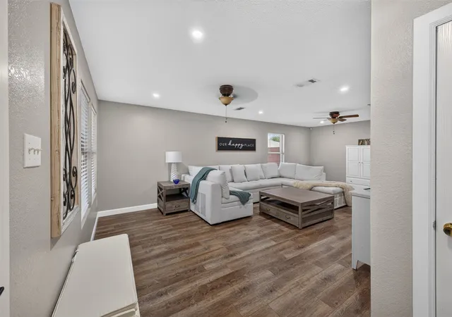 Photo 3 of Single family home for sale at 5316 Bedfordshire Dr, Fort Worth, TX 76135 | MLS# 21385532 | Listing updated on 2026-09-14