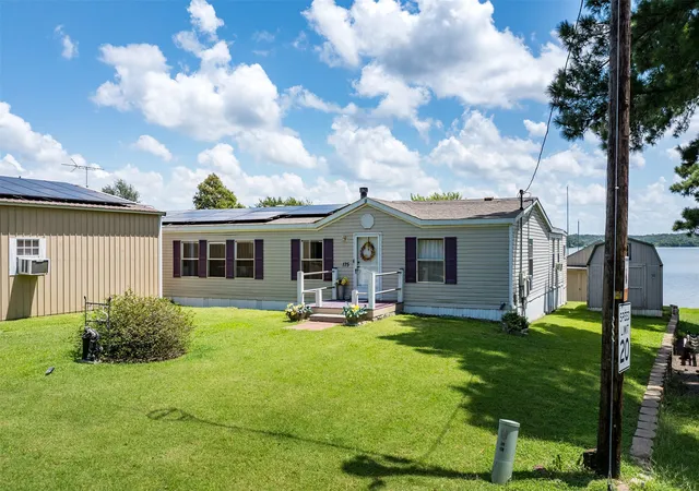 Photo 4 of Single family home for sale at 175 Kings Row, Malakoff, TX 75148 | MLS# 21374139 | Listing updated on 2026-09-14