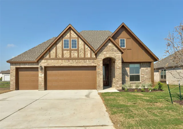 Photo 2 of Single family home for sale at 208 Pennington Rd, Nevada, TX 75173 | MLS# 21385678 | Listing updated on 2026-09-16