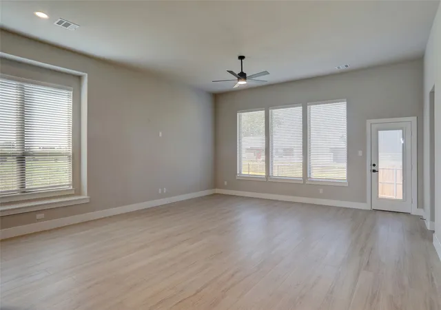 Photo 3 of Single family home for sale at 208 Pennington Rd, Nevada, TX 75173 | MLS# 21385678 | Listing updated on 2026-09-16