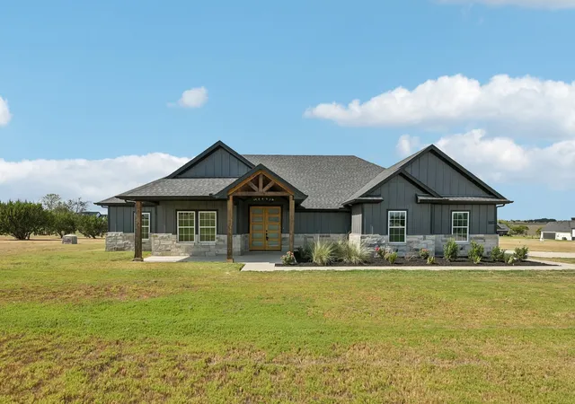 Photo 1 of Single family home for sale at 6605 Buffalo Ridge Cir, Godley, TX 76044 | MLS# 21384759 | Listing updated on 2026-09-14