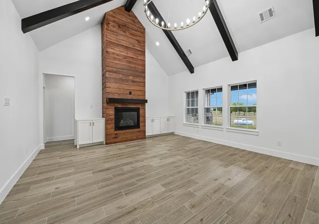 Photo 4 of Single family home for sale at 6605 Buffalo Ridge Cir, Godley, TX 76044 | MLS# 21384759 | Listing updated on 2026-09-14