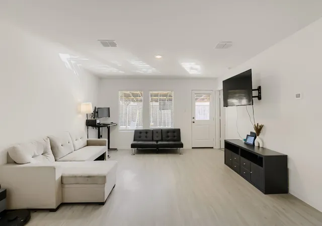 Photo 3 of Single family home for sale at 1619 Grassy Pond Rd, Forney, TX 75126 | MLS# 21382048 | Listing updated on 2026-09-14
