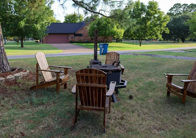 Photo 3 of Single family home for sale at 47 Starview Dr, Malakoff, TX 75148 | MLS# 21367438 | Listing updated on 2026-09-18