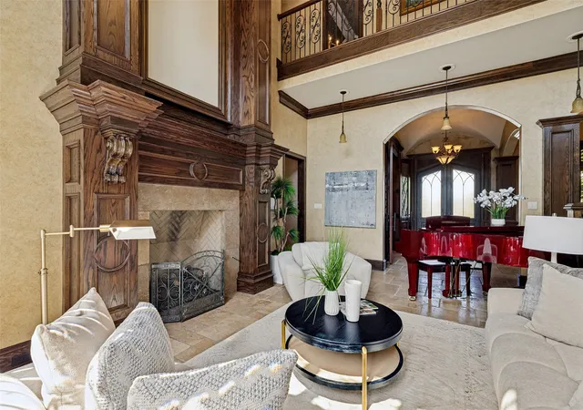 Photo 3 of Sale Pending at 4865 Orchard Park Dr, Frisco, TX 75034 | MLS# 21380248 | Listing updated on 2026-09-21