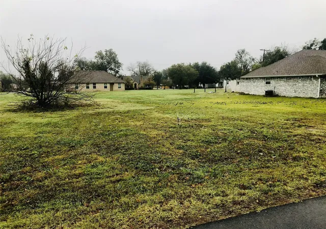Photo 2 of Land for sale at 502 Bois D Arc St, Honey Grove, TX 75446 | MLS# 21385178 | Listing updated on 2026-09-14