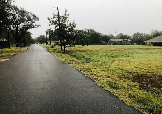 Photo 4 of Land for sale at 502 Bois D Arc St, Honey Grove, TX 75446 | MLS# 21385178 | Listing updated on 2026-09-14