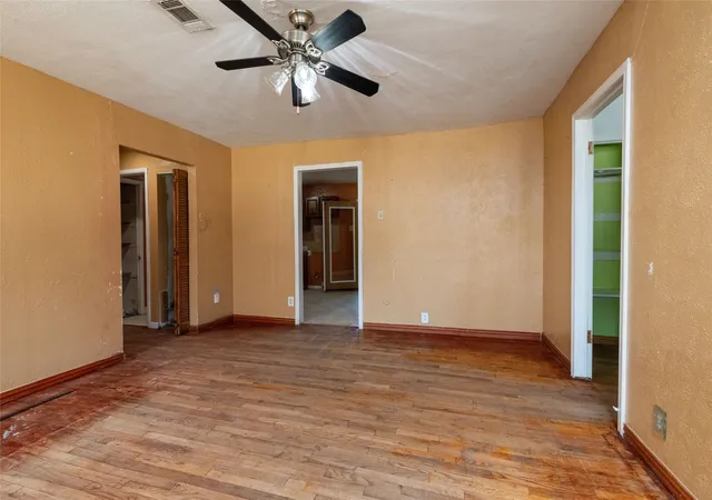 Photo 3 of Single family home for sale at 3264 Hillglenn Rd, Dallas, TX 75228 | MLS# 21384519 | Listing updated on 2026-09-14