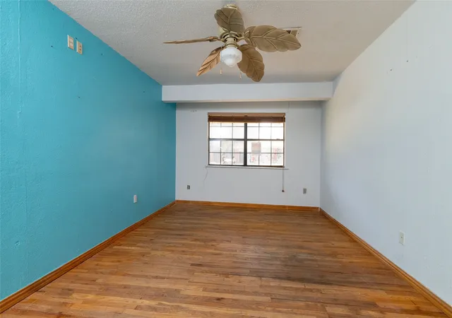 Photo 4 of Single family home for sale at 3264 Hillglenn Rd, Dallas, TX 75228 | MLS# 21384519 | Listing updated on 2026-09-14