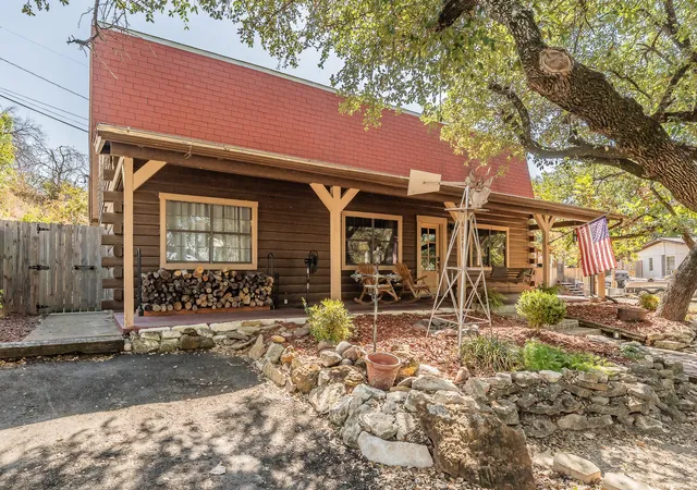 Photo 3 of Single family home for sale at 6106 Park Rd, Fort Worth, TX 76135 | MLS# 21380284 | Listing updated on 2026-09-14