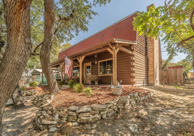 Photo 4 of Single family home for sale at 6106 Park Rd, Fort Worth, TX 76135 | MLS# 21380284 | Listing updated on 2026-09-14