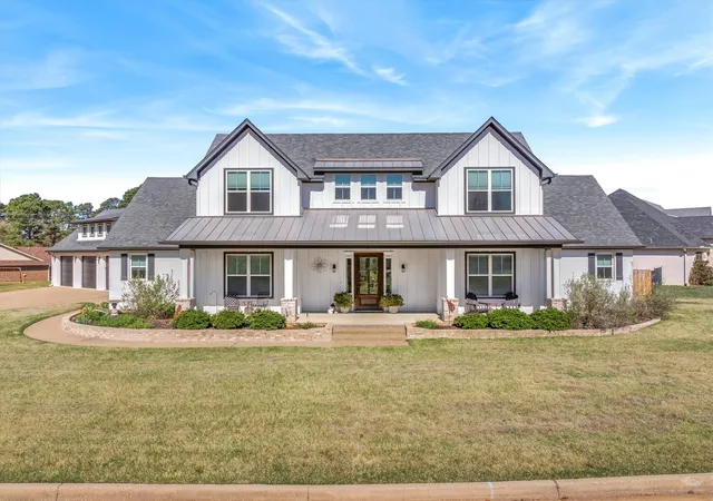 Photo 1 of Single family home for sale at 202 Winged Ft Dr, Lindale, TX 75771 | MLS# 21385264 | Listing updated on 2026-09-14