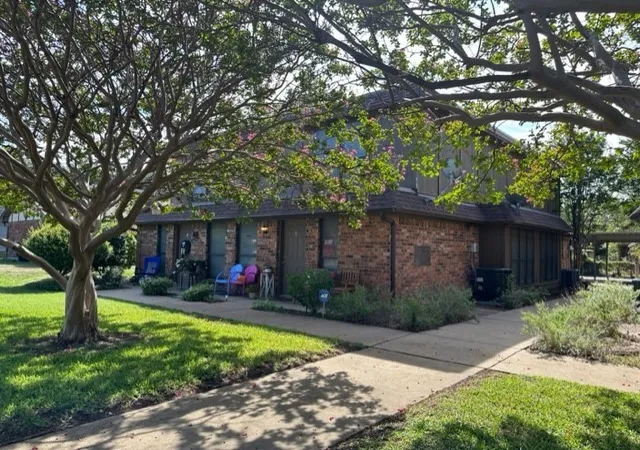 Photo 3 of Multi family home for sale at 4909 El Campo Ave #A,B,C,D, Fort Worth, TX 76107 | MLS# 21385470 | Listing updated on 2026-09-14