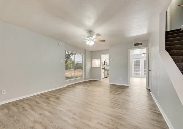 Photo 4 of Townhouse for sale at 264 Rolling Hills Pl, Lancaster, TX 75146 | MLS# 21385825 | Listing updated on 2026-09-14