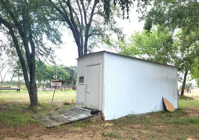 Photo 4 of Single family home for sale at 1369 Vz County Rd 3210, Wills Point, TX 75169 | MLS# 21385587 | Listing updated on 2026-09-14