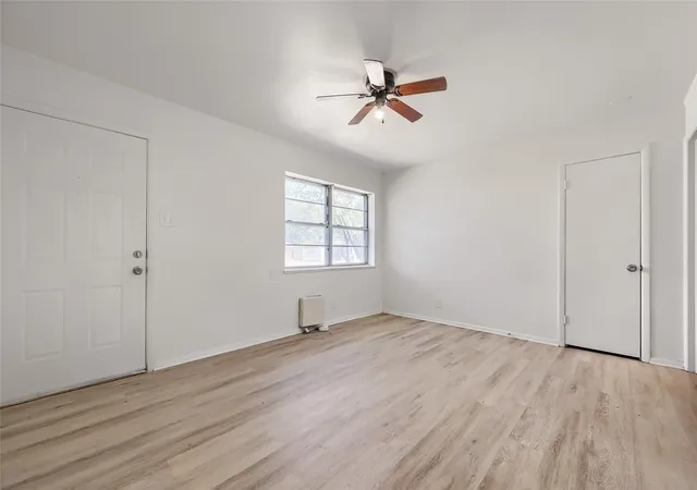 Photo 3 of Single family home for sale at 1007 Westway St, Denton, TX 76201 | MLS# 21384386 | Listing updated on 2026-09-14
