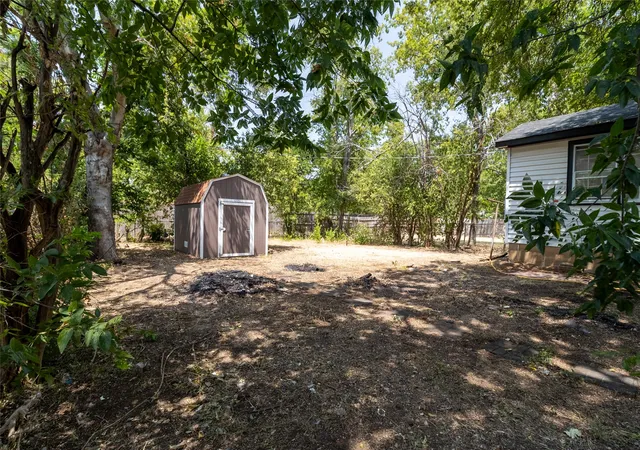 Photo 13 of Single family home for sale at 2716 Frazier Ave, Fort Worth, TX 76110 | MLS# 21385952 | Listing updated on 2026-09-14