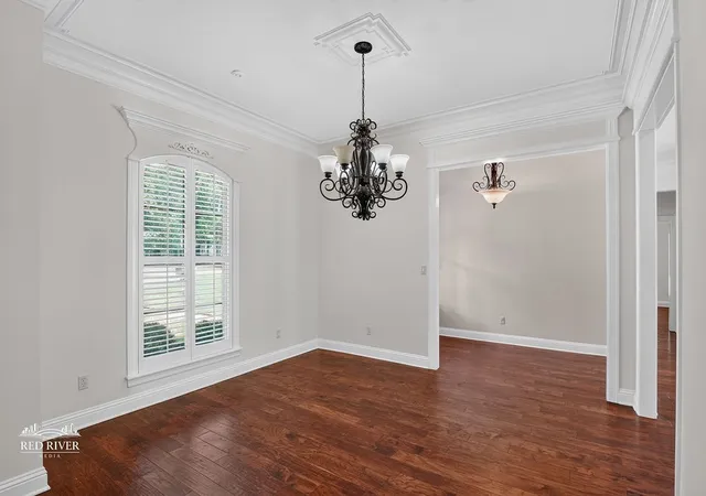 Photo 3 of Sale Pending at 5 Chapel Crk Ln, Shreveport, LA 71106 | MLS# 21385894 | Listing updated on 2026-10-05