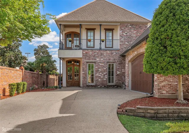 Photo 2 of Single family home for sale at 106 Vieux Carre, Bossier City, LA 71111 | MLS# 21385050 | Listing updated on 2026-09-14