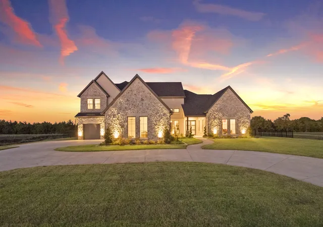 Photo 1 of Single family home for sale at 324 Chapel View Ct, Rockwall, TX 75032 | MLS# 21386018 | Listing updated on 2026-09-14