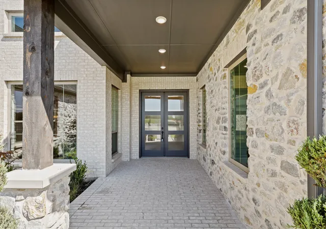 Photo 4 of Single family home for sale at 324 Chapel View Ct, Rockwall, TX 75032 | MLS# 21386018 | Listing updated on 2026-09-14
