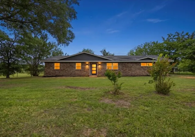 Photo 1 of Single family home for sale at 3901 Fm 1395, Wills Point, TX 75169 | MLS# 21386031 | Listing updated on 2026-09-14