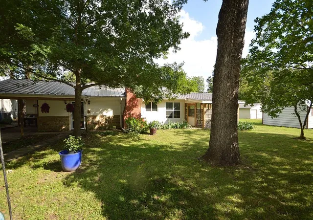 Photo 1 of Single family home for sale at 169 Littlefield Dr, Point, TX 75472 | MLS# 21384841 | Listing updated on 2026-09-30